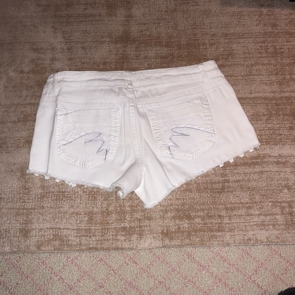 White Shorts from Tillys 🔅🔆 - Picture 2 of 2